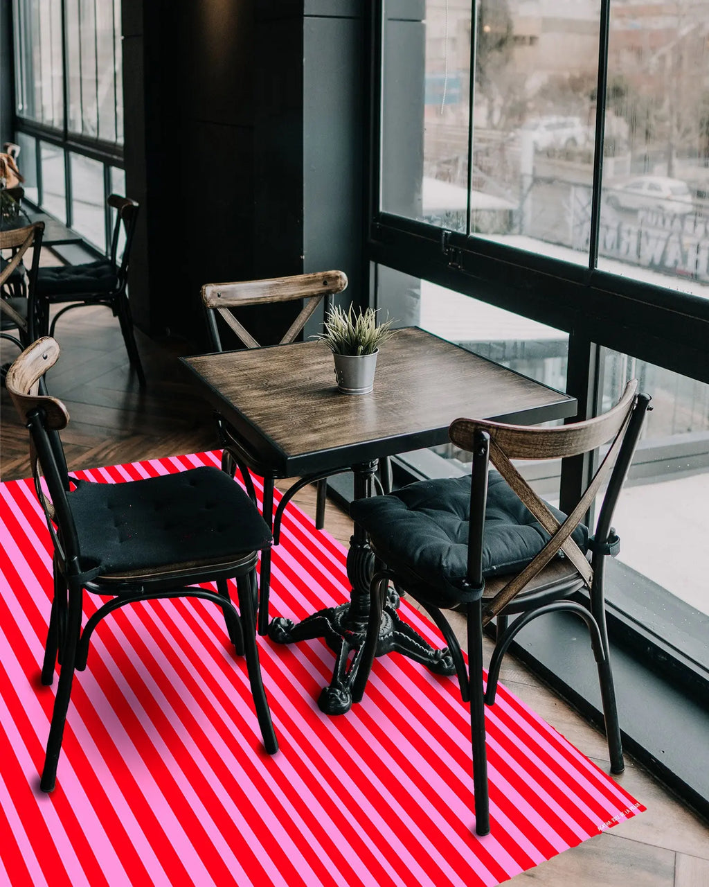 Alfombra Agatha Ruiz de la Prada Estampados Básicos Líneas Rosas y Rojas Home & Living 